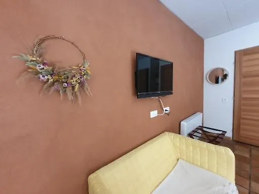 Le Moulin De La Pipe - Logis Hotel Restaurant Plan-de-Baix 3*,