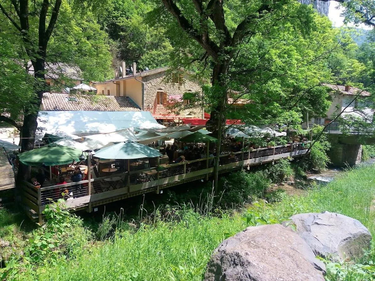 Le Moulin De La Pipe - Logis Hotel Restaurant Plan-de-Baix 3*,